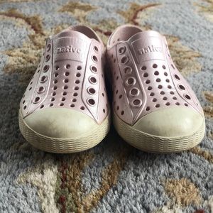 Native Toddler Size 5 Pink Iridescent Jefferson
